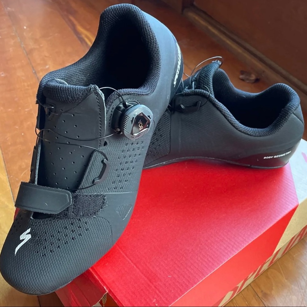 Specialized Torch 2.0 Cycling shoe size 40 Compatible with Peloton bike